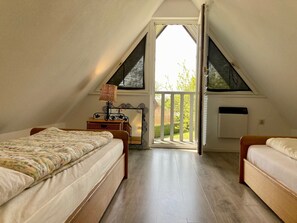 Bungalow, 3 Bedrooms, Balcony, Garden View | 3 bedrooms, travel crib - 6 Pers Sunny House With Equipped Terrace Behind a Dike at Lauwersmeer (Anjum)