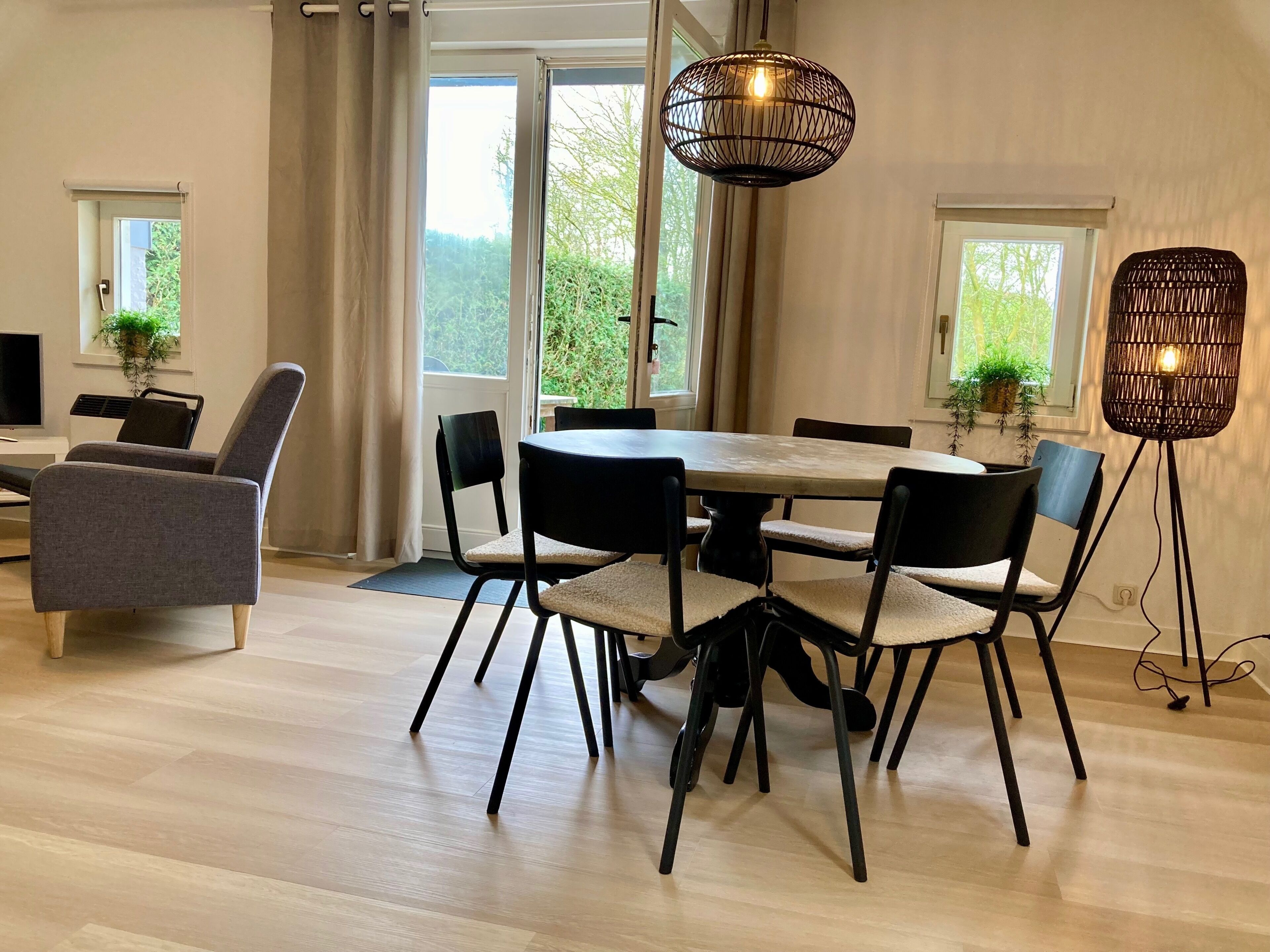 Bungalow, 3 Bedrooms, Balcony, Garden View | Dining room