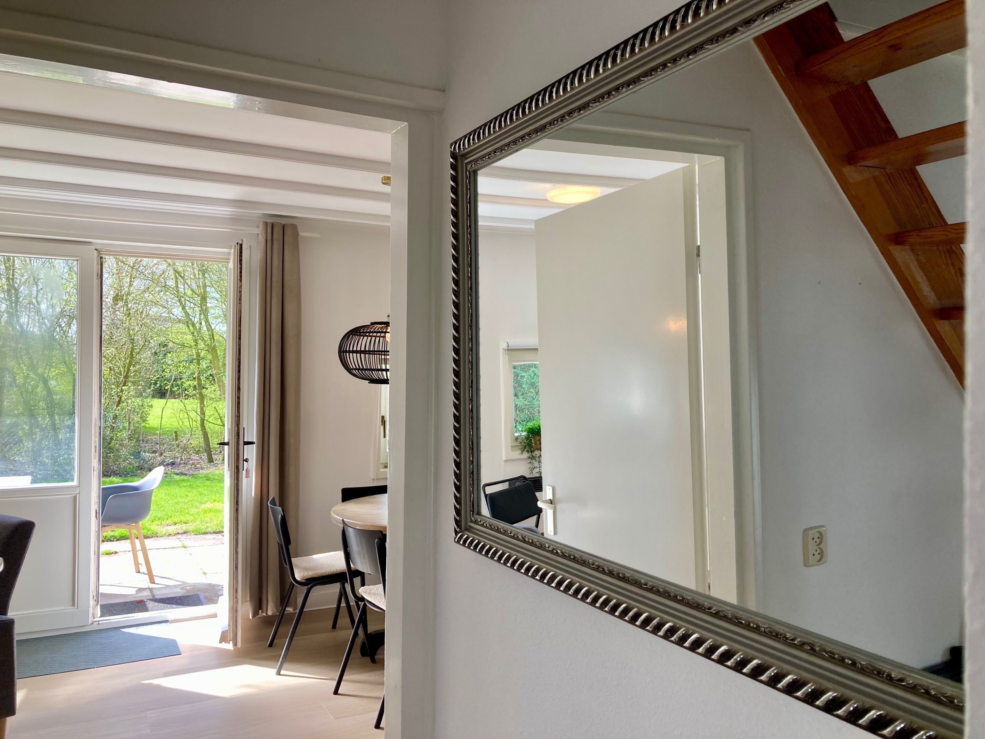 Bungalow, 3 Bedrooms, Balcony, Garden View | Interior