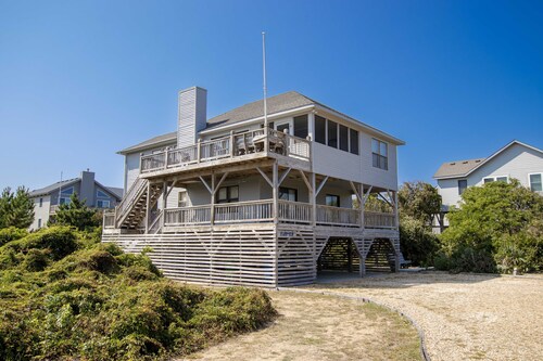 Semi-Oceanfront, secluded Beach Cottage, Close to Beach! SA210, Farmer