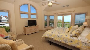 8 habitaciones, escritorio y tabla de planchar con plancha 