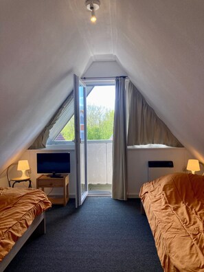 Bangalô, 3 quartos, sacada, vista para o jardim | 3 quartos, Wi-Fi