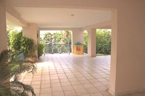 Apartment | Terrace/patio