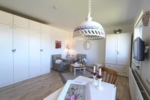 Apartment | Wohnzimmer | Fernseher