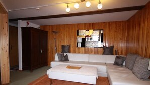 Apartamento | Sala de estar | TV