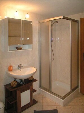 Apartment | Bathroom - Ferienwohnung Fabel mit Grill (Sebnitz)