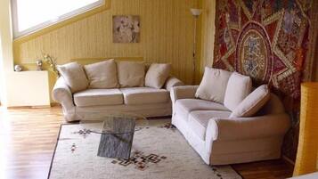 Apartment | Living room | TV