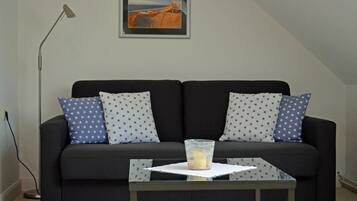 Apartment | Living room | TV