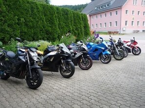 Apartment | Parkplätze | Parken ohne Service (kostenlos)