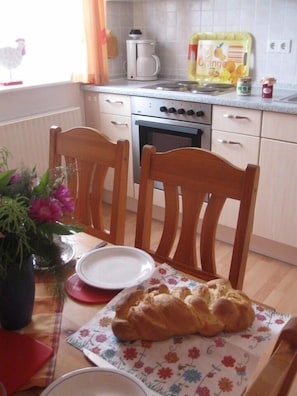 Apartment | Eigene Küche | Kühlschrank, Mikrowelle, Herdplatte, Geschirrspüler