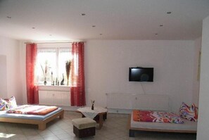 Apartment | 2 Schlafzimmer, Babybetten, kostenloses WLAN