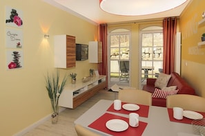 Apartment | Wohnzimmer | Fernseher