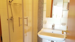 Apartment (Ferienwohnung Ginkgo A3) | Badezimmer