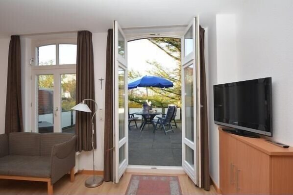 Apartment (Gästehaus St. Josef  9) | Wohnzimmer | Fernseher