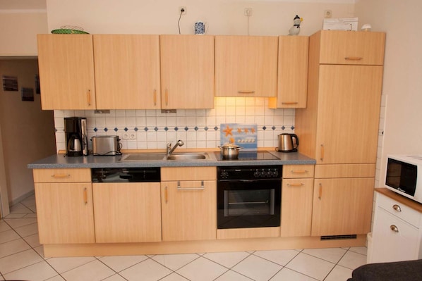 Apartment | Eigene Küche | Kühlschrank, Mikrowelle, Herdplatte, Geschirrspüler