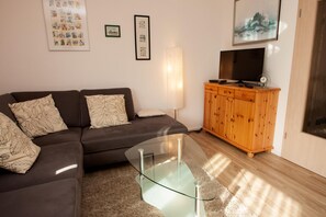 Apartment | Wohnzimmer | Fernseher