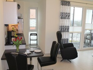 Apartment | Eigene Küche | Kühlschrank, Mikrowelle, Herdplatte, Geschirrspüler