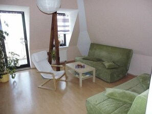 Apartment | Wohnzimmer | Fernseher