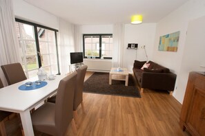 Apartment | Wohnzimmer | Fernseher