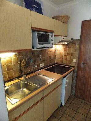 Apartment | Private kitchen | Stovetop - Villa Anna II (St. Peter-Ording)