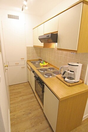 Apartment | Eigene Küche | Kühlschrank, Mikrowelle, Herdplatte, Geschirrspüler
