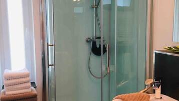Apartment | Bathroom