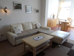 Apartment | Wohnzimmer | Fernseher