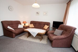 Apartment | Living room | TV