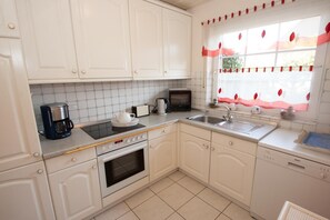 Apartment | Eigene Küche | Kühlschrank, Mikrowelle, Herdplatte, Geschirrspüler