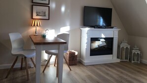 Apartment | Living room | TV, fireplace - Sylt - Traum Keitum Möwe (Sylt)