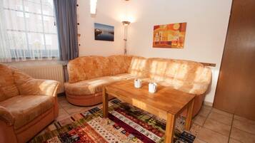 Apartment | Living room | TV, DVD player