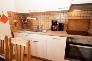 公寓 | 私人廚房 | 電冰箱、微波爐、爐台、洗碗機