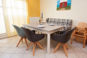 Apartment | Eigene Küche | Kühlschrank, Mikrowelle, Herdplatte, Geschirrspüler