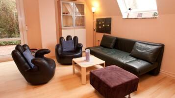 Apartment | Living room | TV