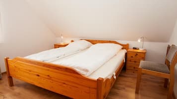 2 bedrooms, cots/infant beds