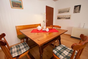 Apartment | Eigene Küche | Kühlschrank