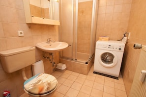 Apartment | Badezimmer