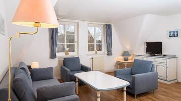 Apartment (Westhof 6) | Living room | TV