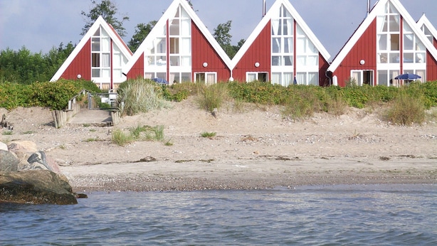Unclassified image, 1 of 1, button - Beach 1 (Groemitz)
