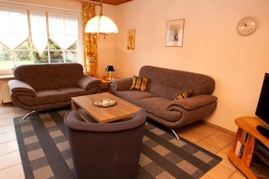 Apartment | Wohnzimmer | Fernseher