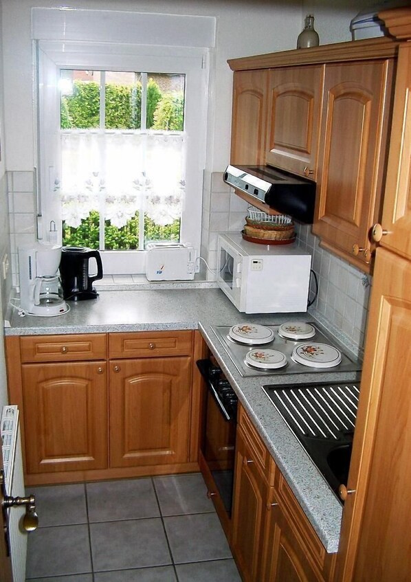 Ferienhaus (Ostfrieslandtraum) | Eigene Küche | Kühlschrank