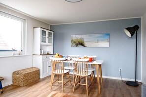 Apartment | Eigene Küche | Kühlschrank, Mikrowelle, Herdplatte, Geschirrspüler