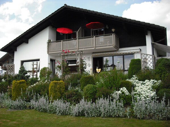 Apartment (Ferienhaus Holzapfel - Ferienwohnung ) | Außenbereich