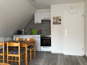 公寓 | 私人厨房 | 冰箱、炉灶、洗碗机、茶具/咖啡用具