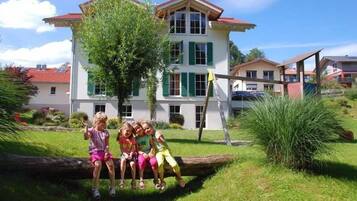 Children's play area - outdoor