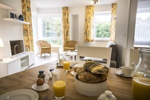 Apartment | Eigene Küche | Kühlschrank, Mikrowelle, Herdplatte, Geschirrspüler