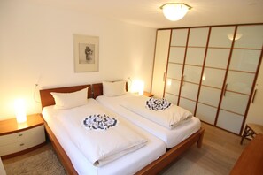 2 عدّة غرف نوم وأسرّة أطفال/رضّع وواي فاي مجانًا