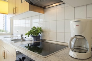 Apartment | Eigene Küche | Kühlschrank, Mikrowelle, Herdplatte, Geschirrspüler