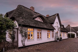 Ferienhaus (von Deska Countryhouses â Offiziers) | AuĂenbereich