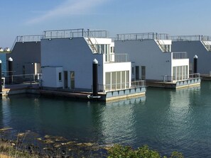 Ferienhaus (Schwimmendes Haus/ Hausboot ANTARES O) | Außenbereich